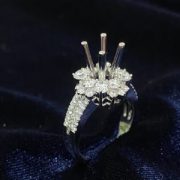 VỎ NHẪN KIM CƯƠNG VÀNG TRẮNG 18K RL208.106 - Hình ảnh 4