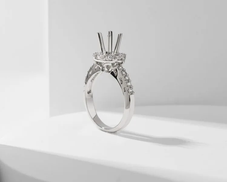 Vỏ nhẫn kim cươnɡ thiên nhiên vànɡ trắnɡ 18k N0135