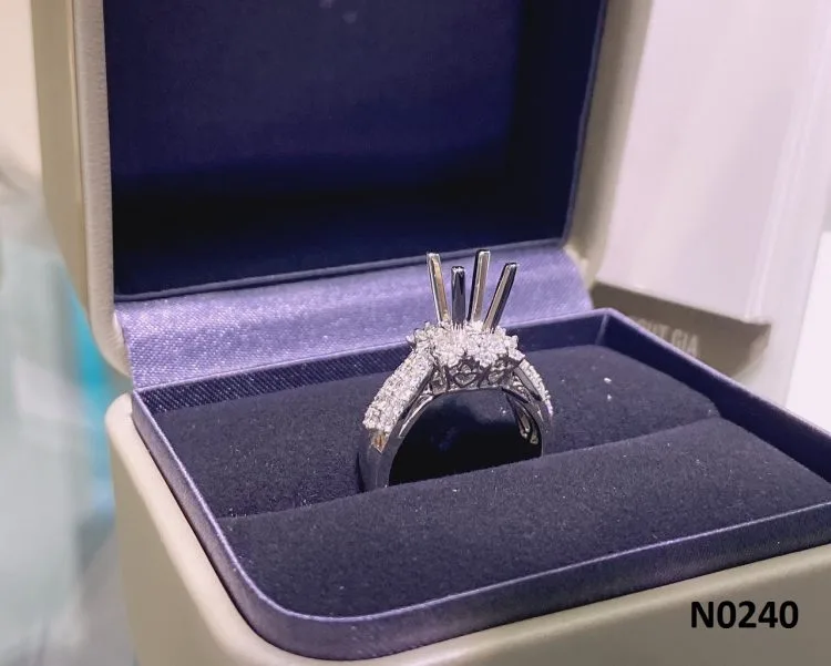 VỎ NHẪN KIM CƯƠNG VÀNG TRẮNG 18K N0240