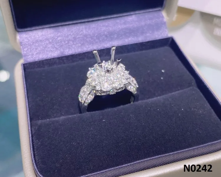 VỎ NHẪN KIM CƯƠNG VÀNG TRẮNG 18K N0242