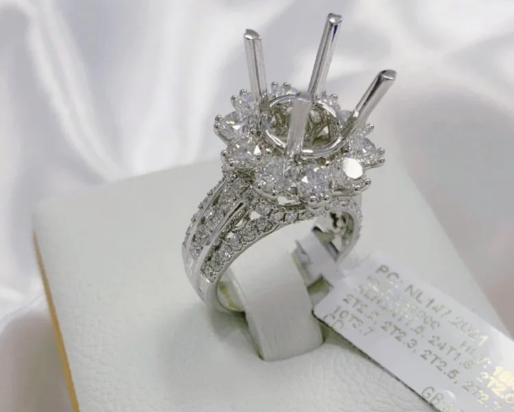 VỎ NHẪN KIM CƯƠNG THIÊN NHIÊN VÀNG TRẮNG 18K NL147.2021