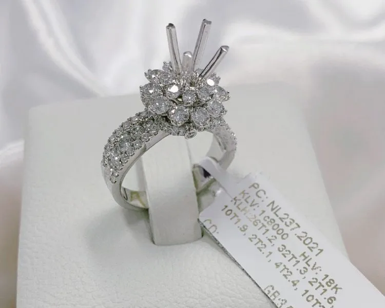 VỎ NHẪN KIM CƯƠNG THIÊN NHIÊN VÀNG TRẮNG 18K NL237.2021