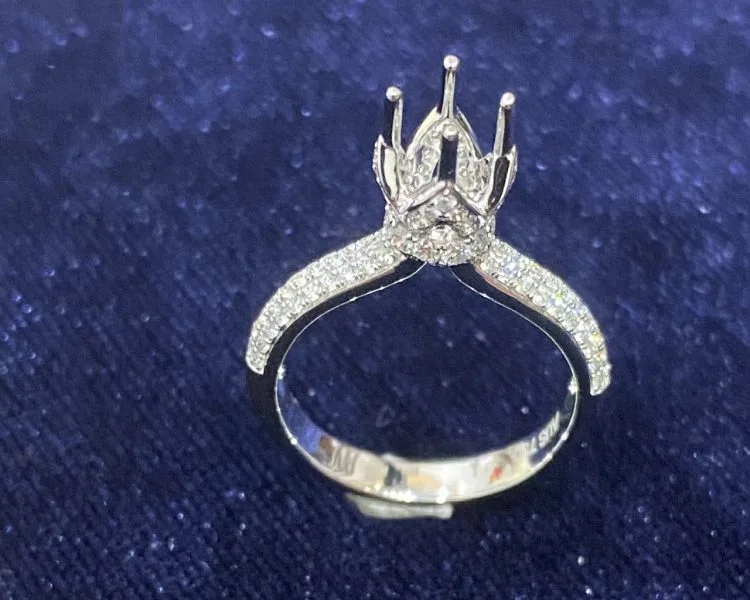 VỎ NHẪN KIM CƯƠNG VÀNG TRẮNG 18K RL301